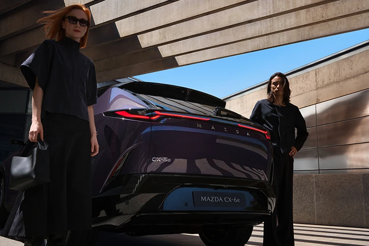 Mazda CX-6e DISTINCTIVE REAR PILLAR VENTS 特色後車柱通風口
