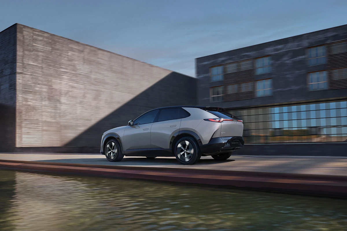 Mazda CX-6e Electrifying performance 動能輸出，極速響應